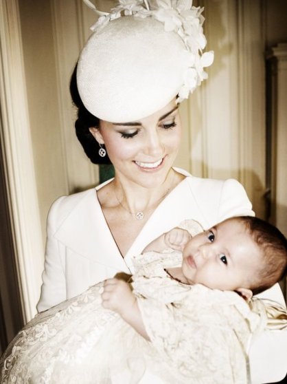princess-charlottes-royal-christening-by-mario-testino-1436452902-view-1